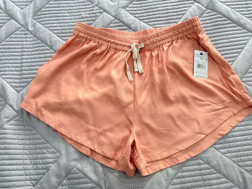 Billabong Pipeline Twill Viscose Shorts in Coral size L